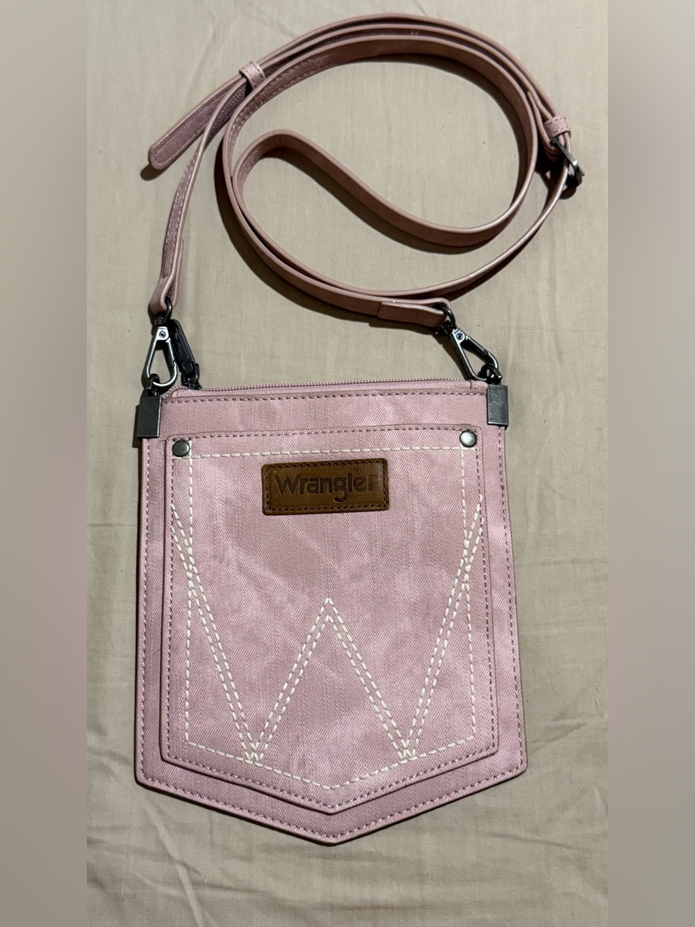 Wrangler Dusty Pink Crossbody Bag with Contrast Stitching